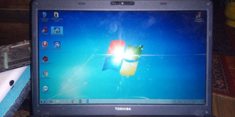 Fotografía 7 de Notebook TOSHIBA i3 2.40 GHz (4 nucleos) en QUILPUE, Valparaíso