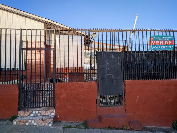 Fotografía 2 de Casa esquina sector Colinas del Mar, San Antonio. ¡Amplio terreno! en SAN ANTONIO, Valparaíso