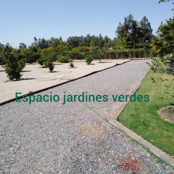 Espacio jardines verdes
