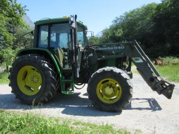 Fotografía 2 de John Deere 6400